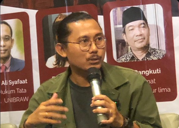 Ketua PBHI Julius Ibrani menegaskan bahwa bukannya memperbaiki sistem pengawasan, justru lembaga-lembaga penegak hukum berlomba-lomba untuk memperluas kewenangannya. (X@PBHI_Nasional)